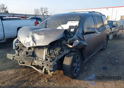 2015 Toyota Sienna Se 8 Passenger from USA, damaged, VIN 5TDXK3DC6FS596817